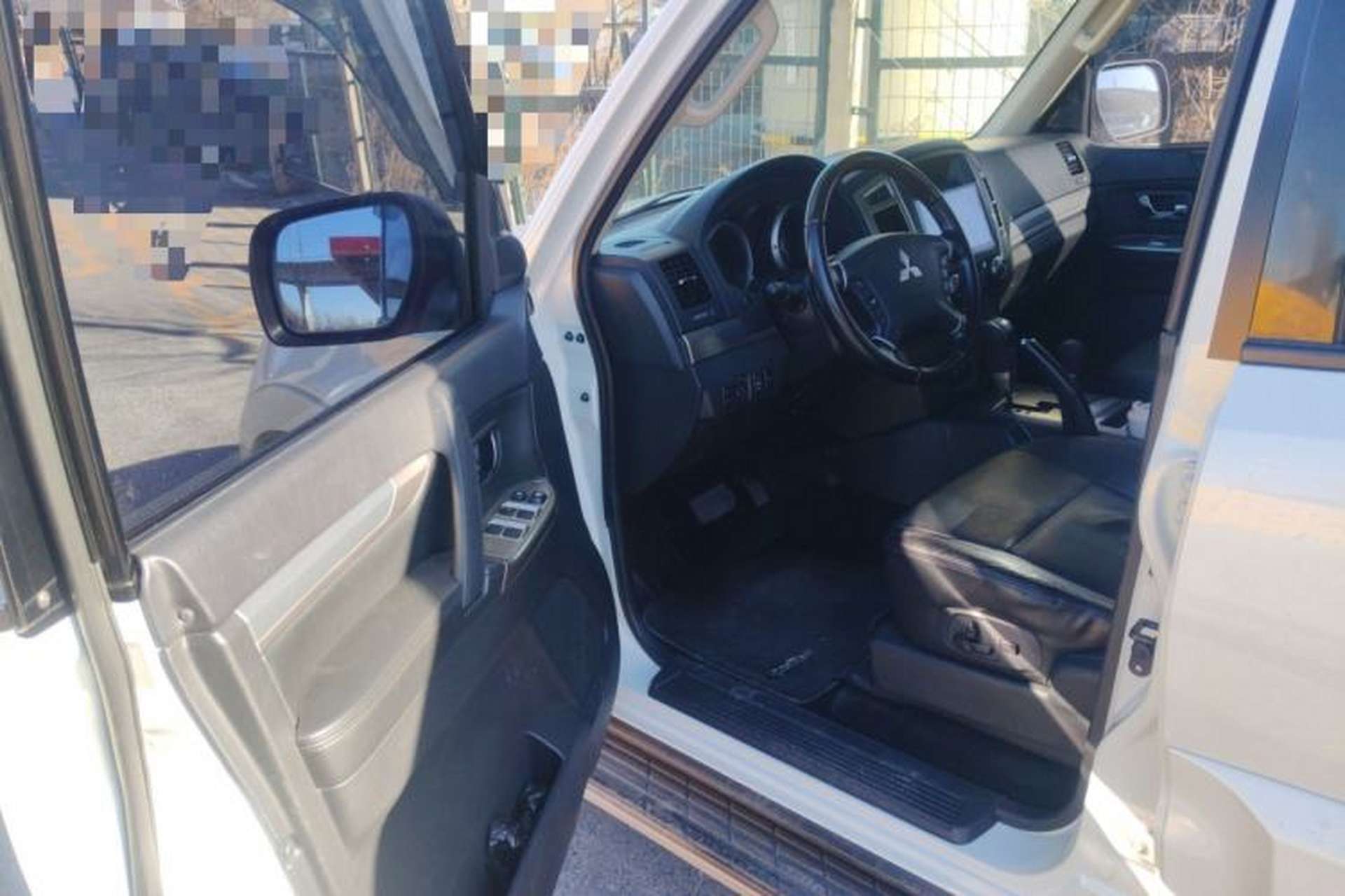 Used Mitsubishi Pajero 2020 3.0L Automatic Luxury Off-Road Version Driver Seat