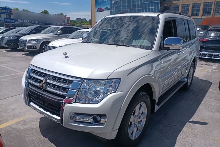 Used Mitsubishi Pajero 2020 3.0L Automatic Standard Edition Guazi used car, China used car export, Used car for sale, Used  cars, Cheapest cars for sale