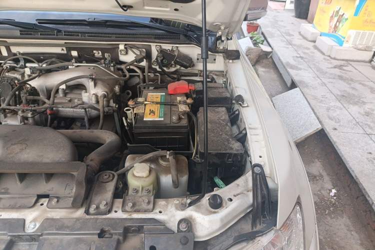 Used Mitsubishi Pajero  Engine Bay Left