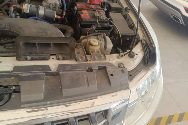 Used Mitsubishi Pajero 2020 3.0L Automatic Luxury Off-Road Version Engine Bay Left