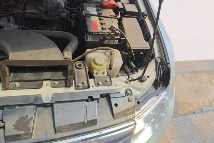 Used Mitsubishi Pajero 2020 3.0L Automatic Prestige Off-Road Edition Engine Bay Left
