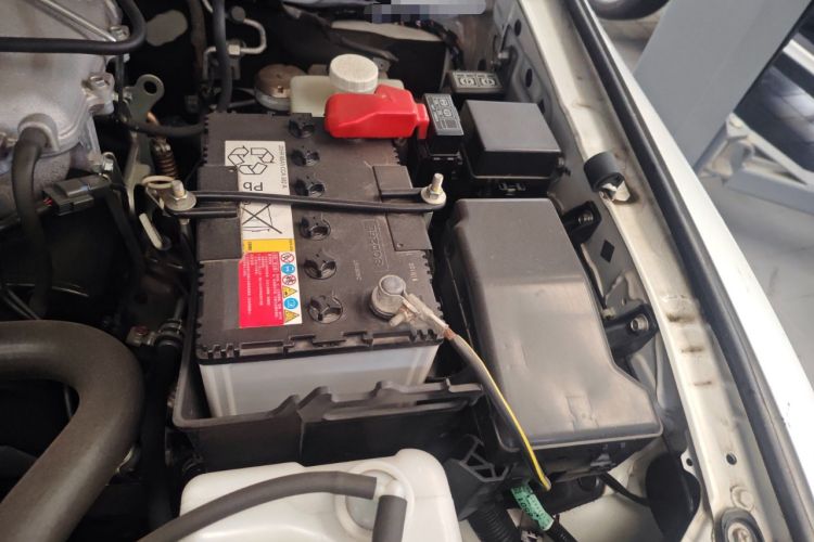 Used Mitsubishi Pajero 2020 3.0L Automatic Prestige Off-Road Edition Engine Bay Left