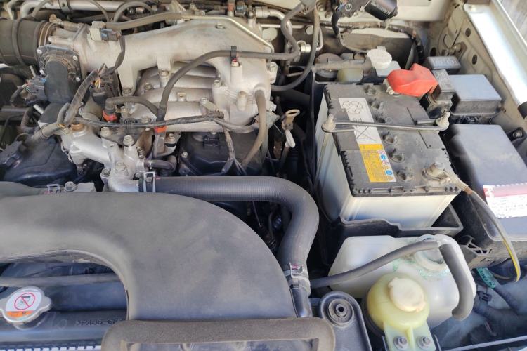 Used Mitsubishi Pajero 2020 3.0L Automatic Standard Edition Engine Bay Left