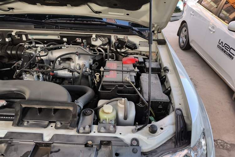 Used Mitsubishi Pajero  Engine Bay Left