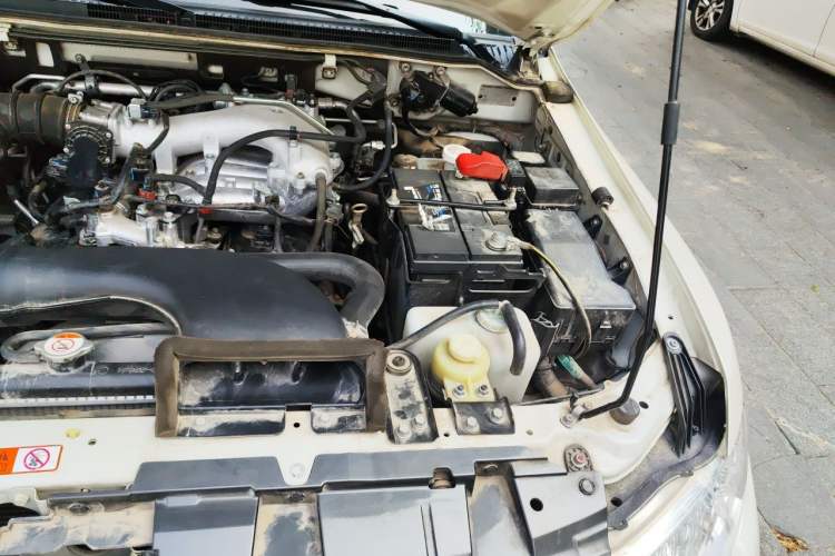 Used Mitsubishi Pajero  Engine Bay Left