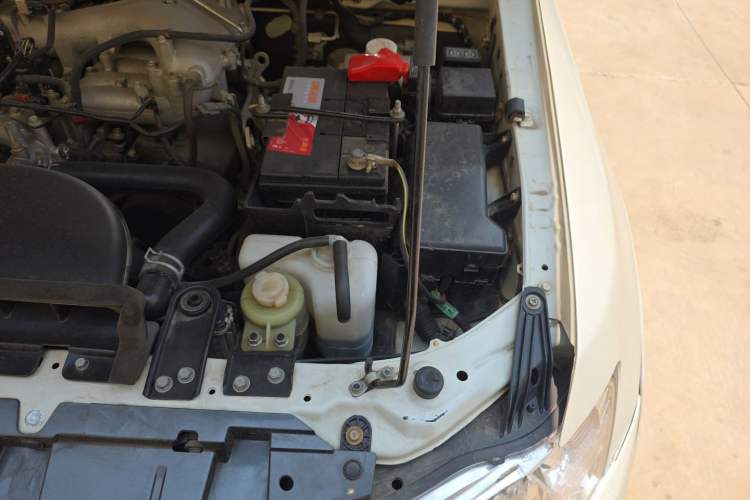Used Mitsubishi Pajero  Engine Bay Left