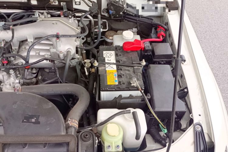 Used Mitsubishi Pajero  Engine Bay Left