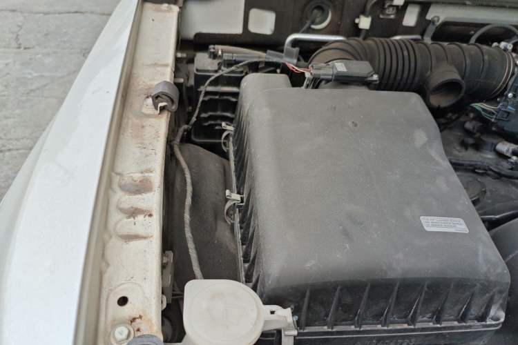 Used Mitsubishi Pajero  Engine Bay Right