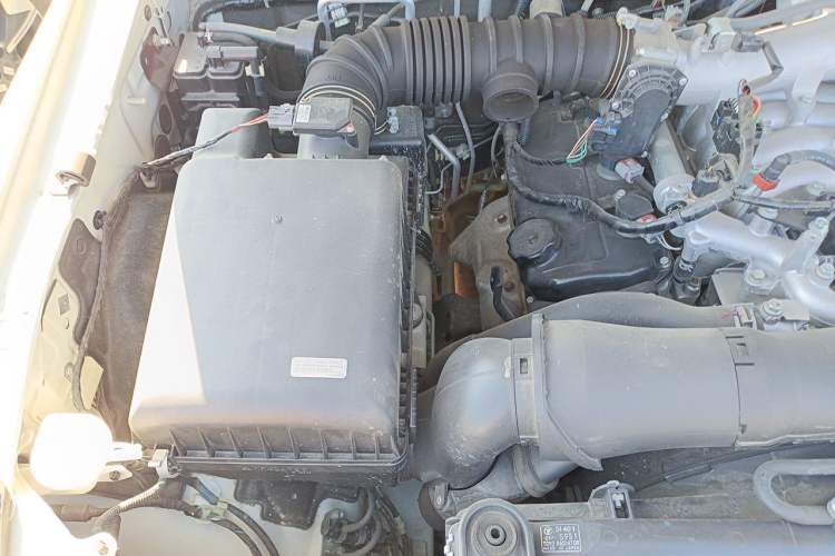 Used Mitsubishi Pajero 2020 3.0L Automatic Luxury Edition Engine Bay Right