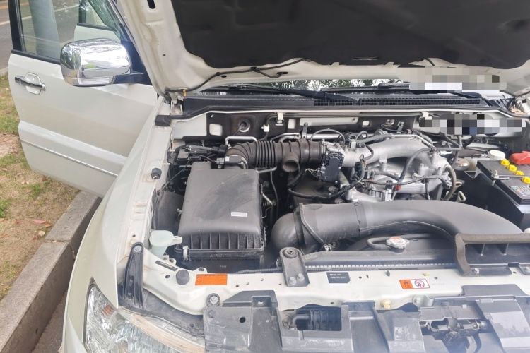 Used Mitsubishi Pajero 2020 3.0L Automatic Standard Edition Engine Bay Right