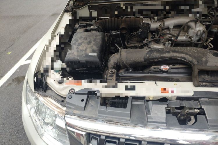 Used Mitsubishi Pajero 2020 3.0L Automatic Standard Edition Engine Bay Right