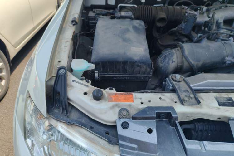 Used Mitsubishi Pajero  Engine Bay Right