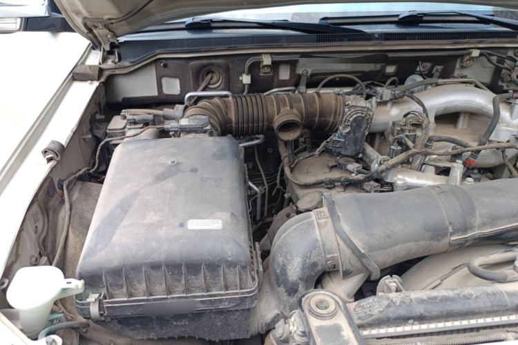Used Mitsubishi Pajero  Engine Bay Right