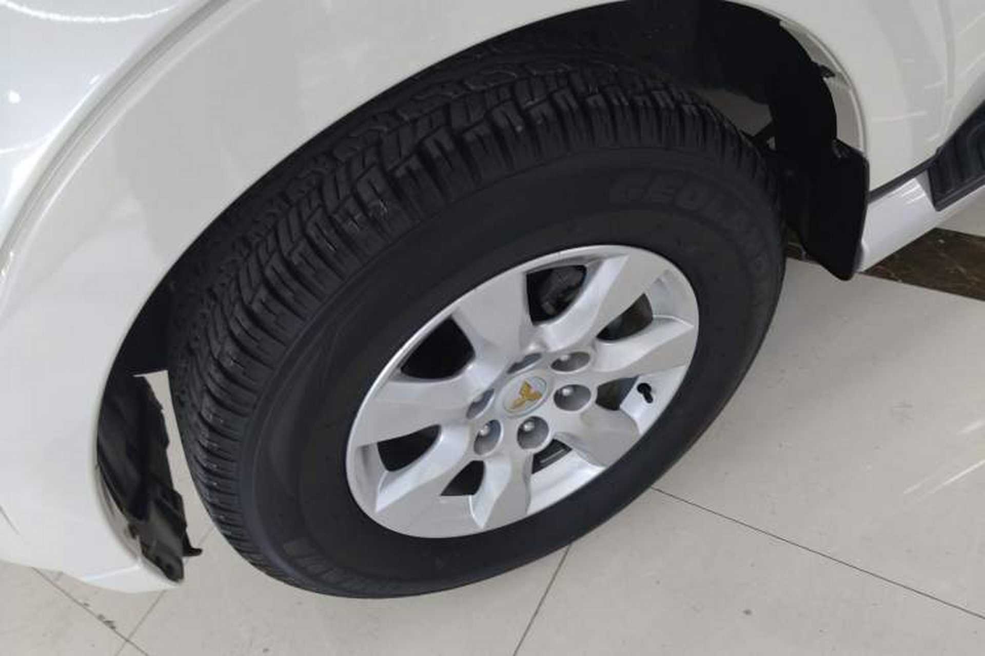 Used Mitsubishi Pajero 2020 3.0L Automatic Standard Edition Exterior 4