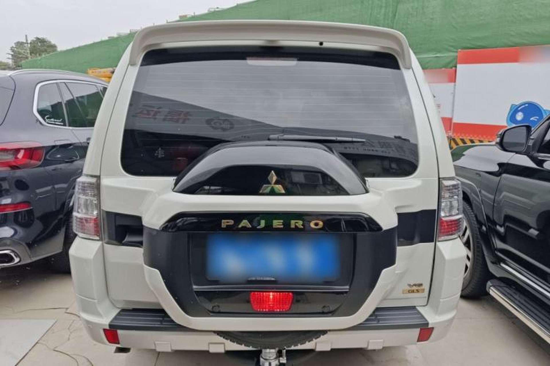 Used Mitsubishi Pajero 2020 3.0L Automatic Standard Edition Exterior 4