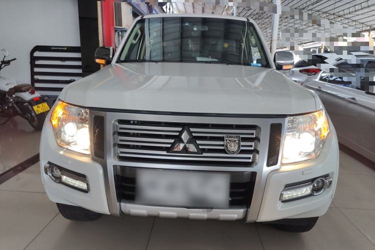 Used Mitsubishi Pajero 2020 3.0L Automatic Luxury Edition Front