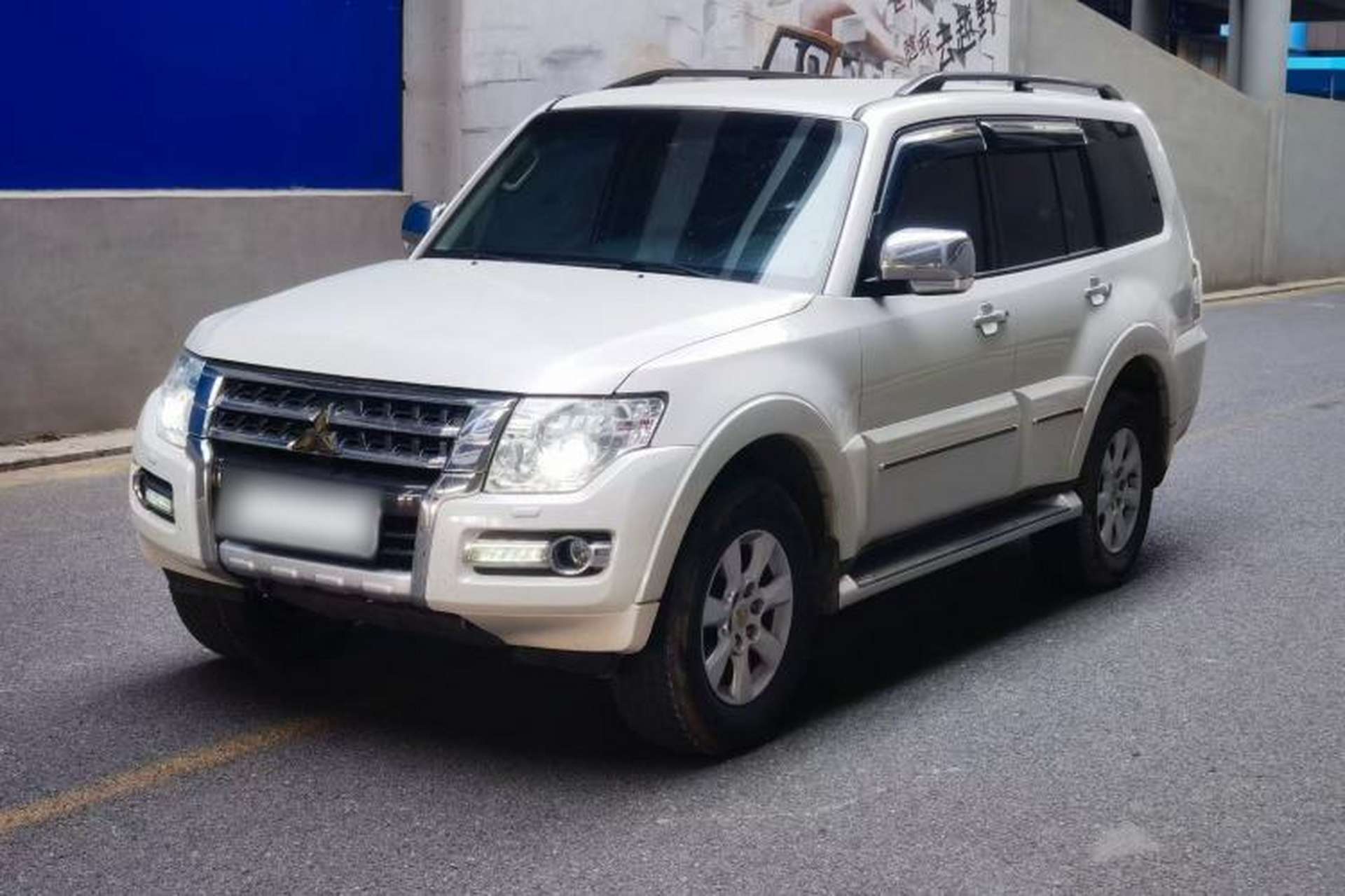 Used Mitsubishi Pajero 2020 3.0L Automatic Prestige Off-Road Edition Front Left 45 Deg
