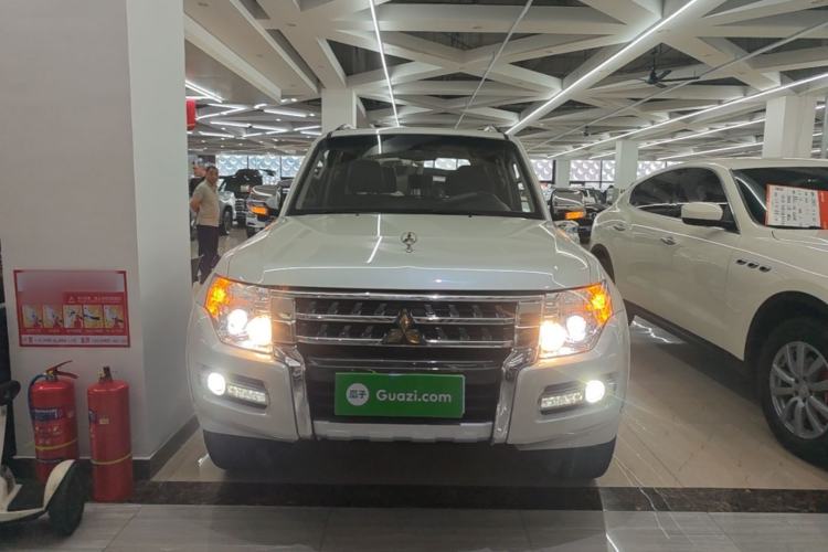 Used Mitsubishi Pajero 2020 V93 3.0L 5-Door GLS 7-Seater – Middle East Front