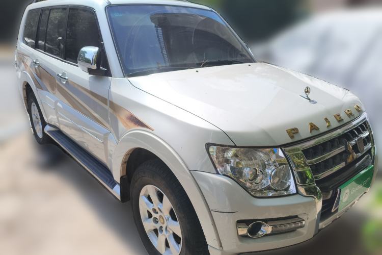 Used Mitsubishi Pajero 2020 Collection Edition 3.0L Automatic Prestige Off-Road Version Front Right 45 Deg