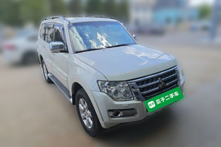 Used Mitsubishi Pajero 2020 3.0L Automatic Prestige Off-Road Edition Front Right 45 Deg