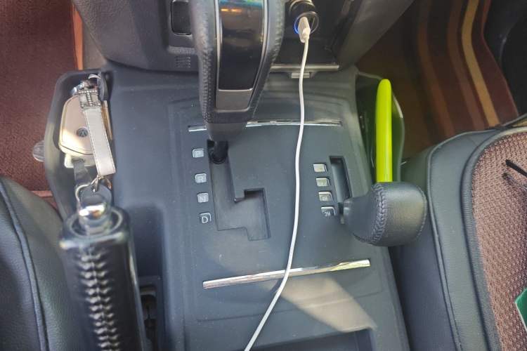 Used Mitsubishi Pajero 2020 Collection Edition 3.0L Automatic Prestige Off-Road Version Gear Lever