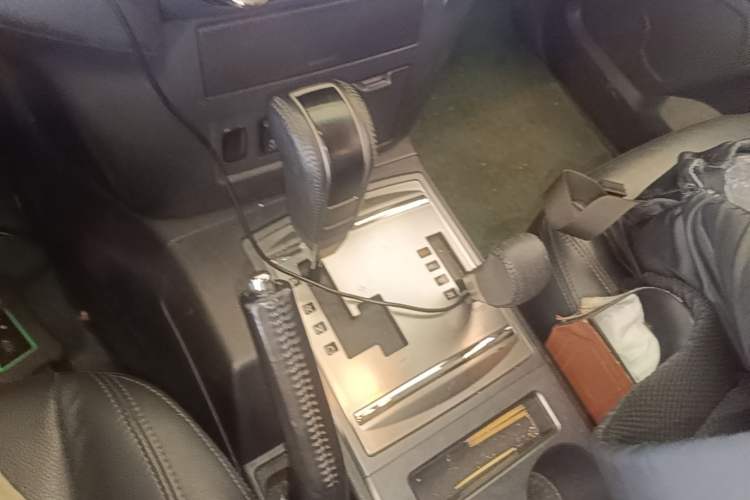 Used Mitsubishi Pajero 2020 3.0L Automatic Luxury Off-Road Version Gear Lever
