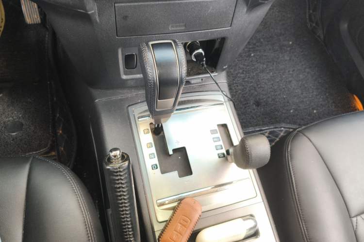 Used Mitsubishi Pajero 2020 Collection Edition 3.0L Automatic Prestige Off-Road Version Gear Lever