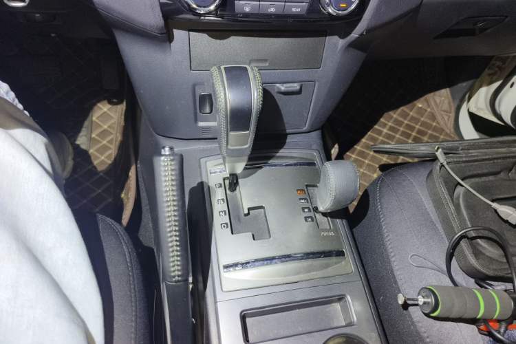 Used Mitsubishi Pajero  Gear Lever