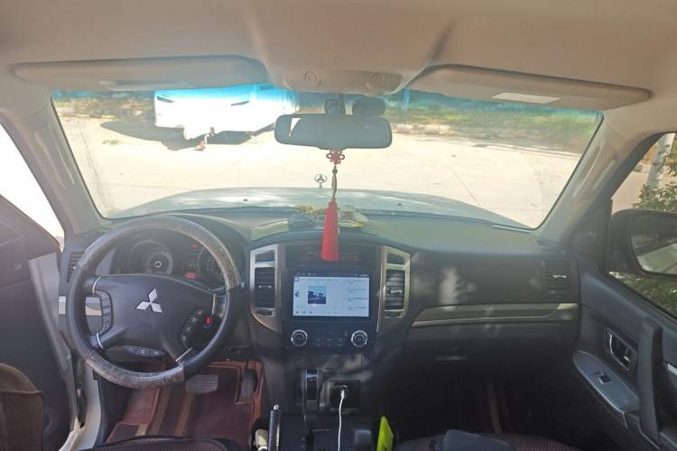 Used Mitsubishi Pajero 2020 Collection Edition 3.0L Automatic Prestige Off-Road Version Headliner