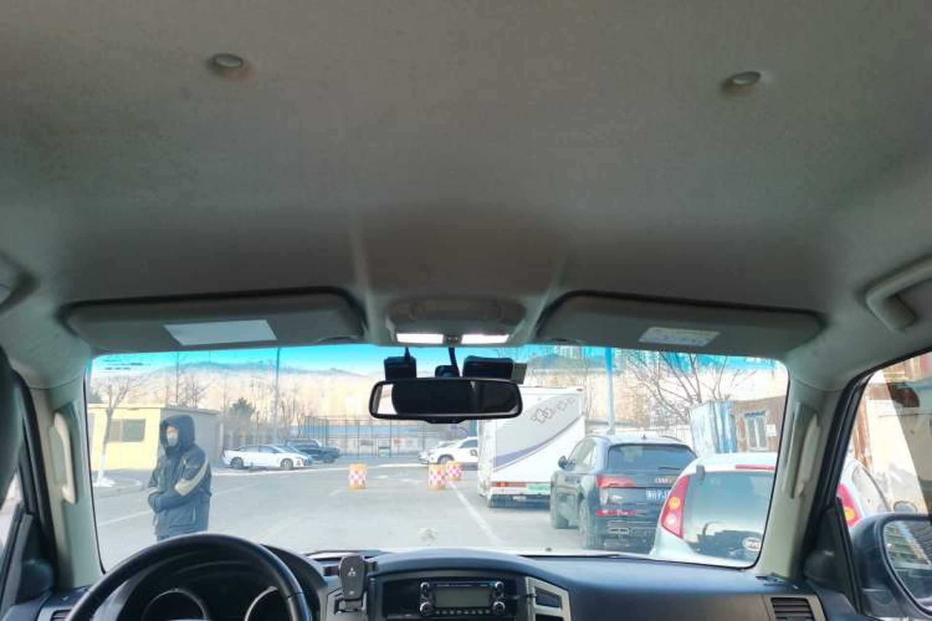 Used Mitsubishi Pajero 2020 3.0L Automatic Standard Edition Headliner
