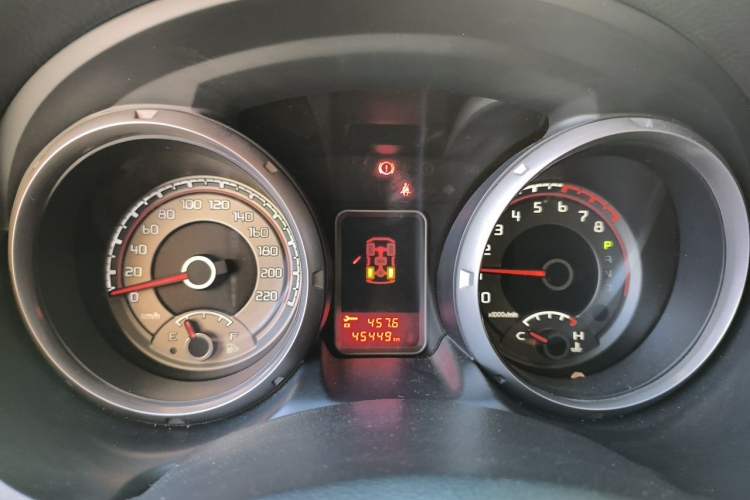 Used Mitsubishi Pajero  Instrument Cluster
