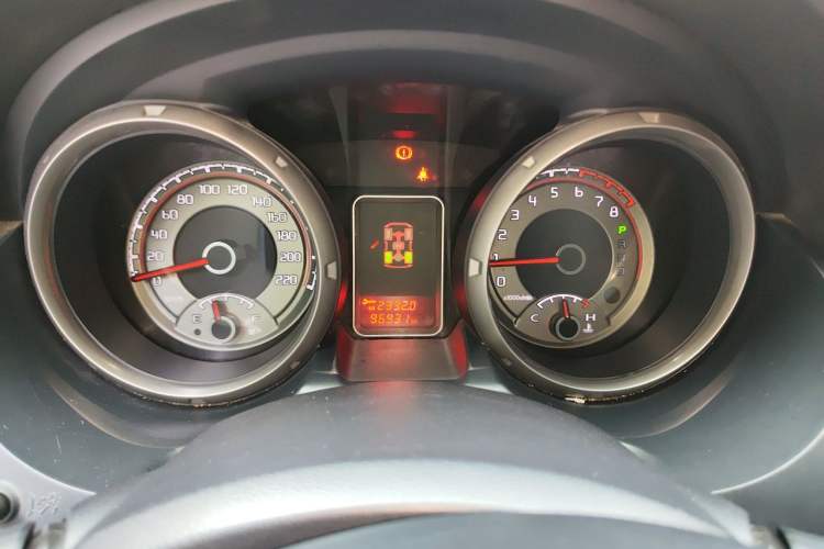 Used Mitsubishi Pajero  Instrument Cluster