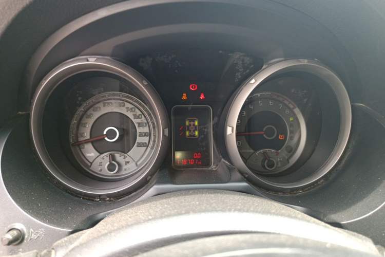 Used Mitsubishi Pajero  Instrument Cluster