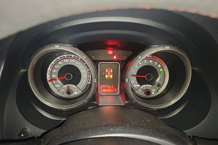 Used Mitsubishi Pajero  Instrument Cluster