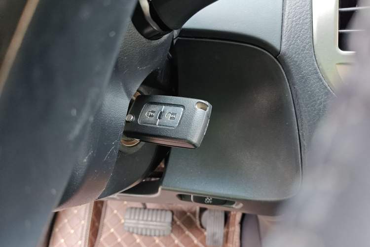Used Mitsubishi Pajero 2020 3.0L Automatic Standard Edition Interior 1