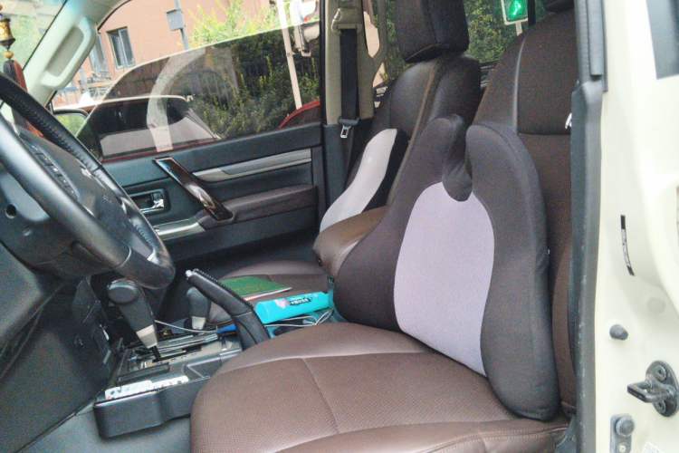 Used Mitsubishi Pajero  Left Front Seat