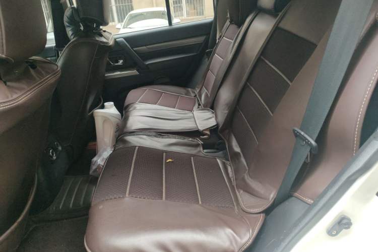 Used Mitsubishi Pajero 2020 3.0L Automatic Standard Edition Left Rear Seat