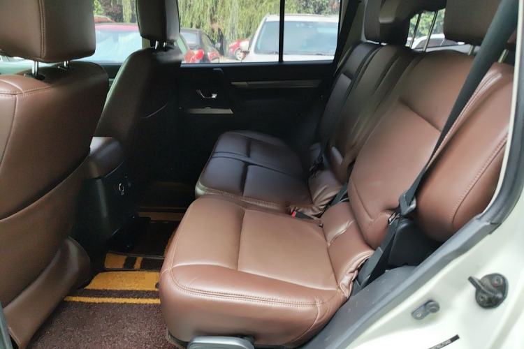 Used Mitsubishi Pajero  Left Rear Seat