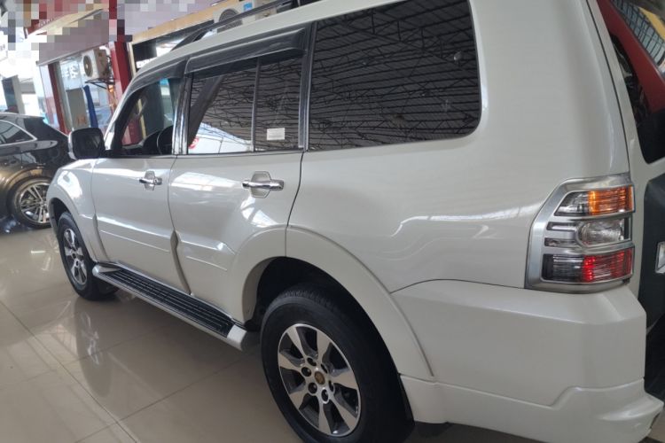 Used Mitsubishi Pajero 2020 3.0L Automatic Luxury Edition Left Side