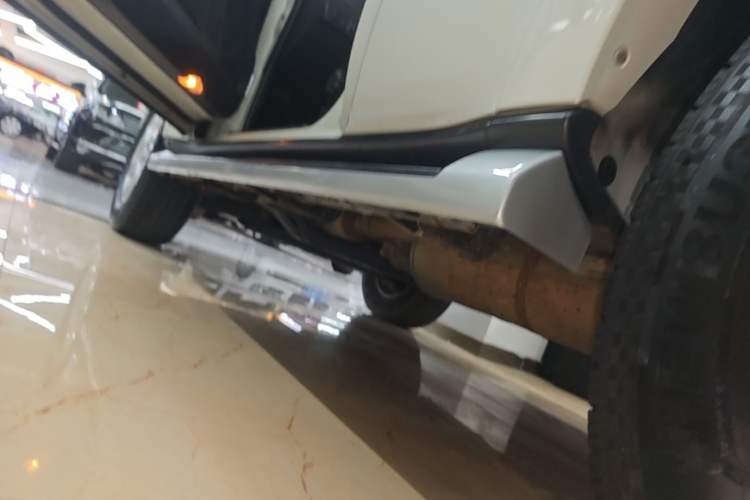 Used Mitsubishi Pajero 2020 V93 3.0L 5-Door GLS 7-Seater – Middle East Left Side Sill