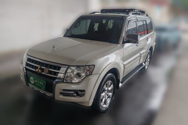 Used Mitsubishi Pajero 