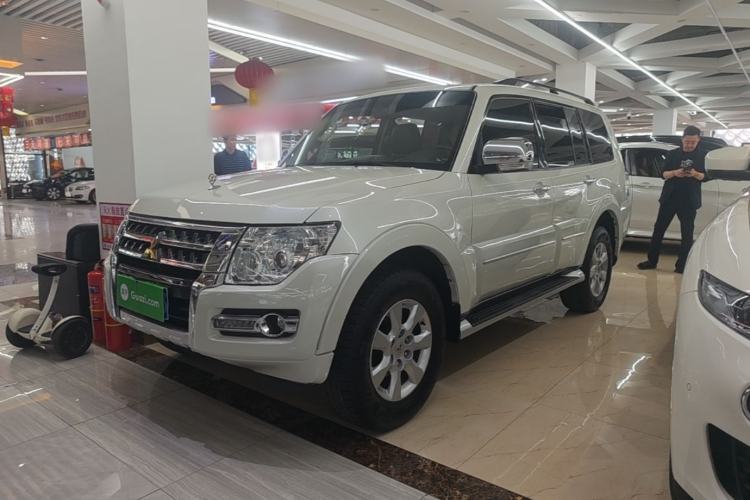 Used Mitsubishi Pajero 2020 V93 3.0L 5-Door GLS 7-Seater – Middle East Guazi used car, China used car export, Used car for sale, Used Mitsubishi cars, Cheapest cars for sale