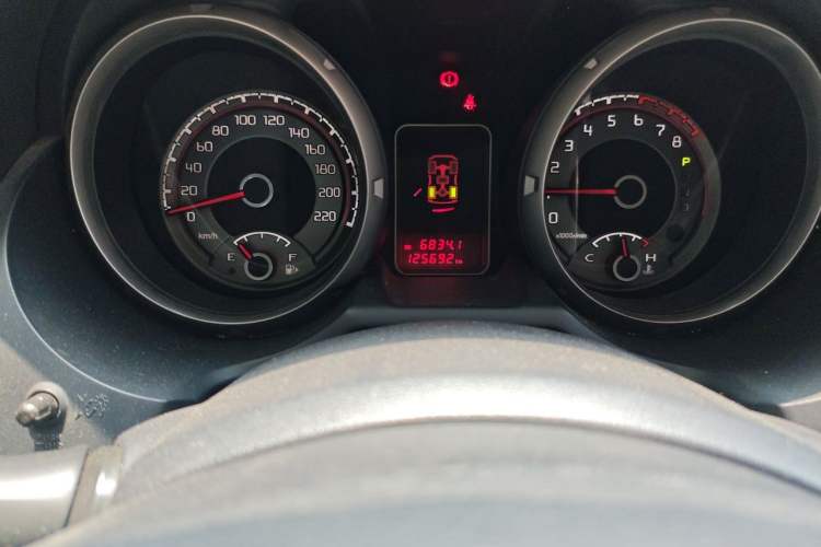 Used Mitsubishi Pajero  Odometer Close Up