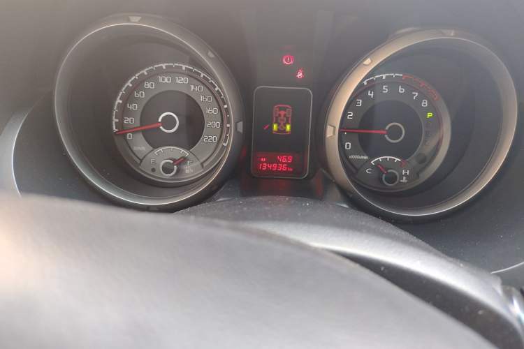 Used Mitsubishi Pajero  Odometer Close Up