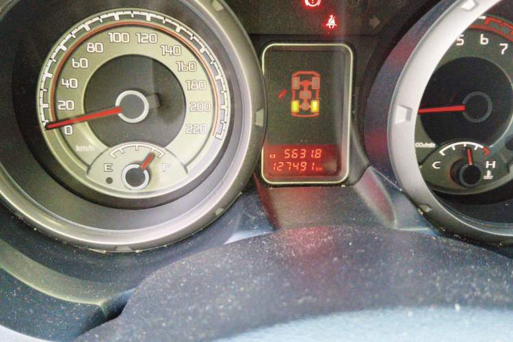 Used Mitsubishi Pajero  Odometer Close Up