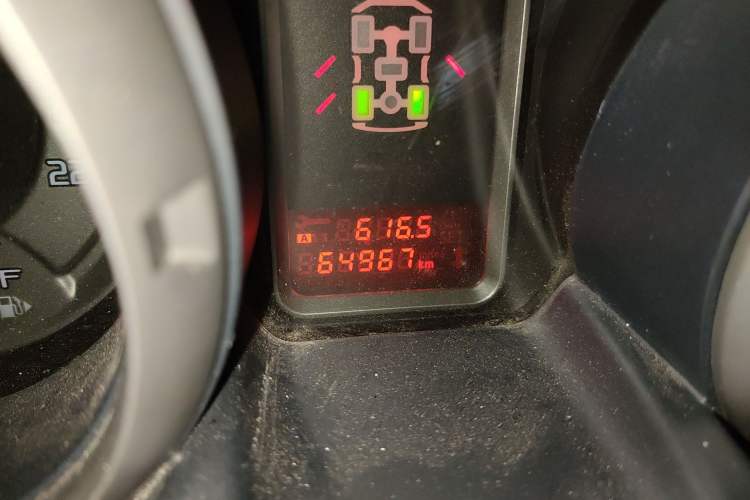 Used Mitsubishi Pajero 2020 3.0L Automatic Standard Edition Odometer Close Up