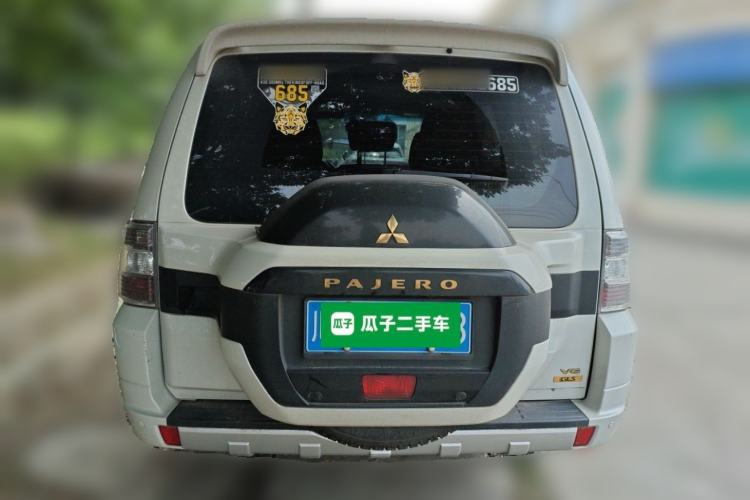 Used Mitsubishi Pajero  Rear
