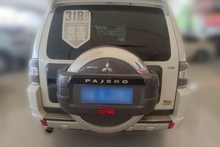 Used Mitsubishi Pajero 2020 3.0L Automatic Luxury Off-Road Version Rear