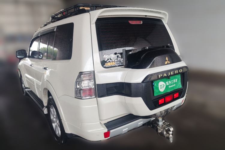 Used Mitsubishi Pajero  Rear Left 45 Deg