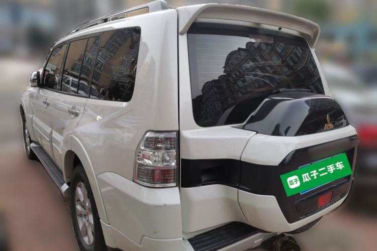 Used Mitsubishi Pajero  Rear Left 45 Deg